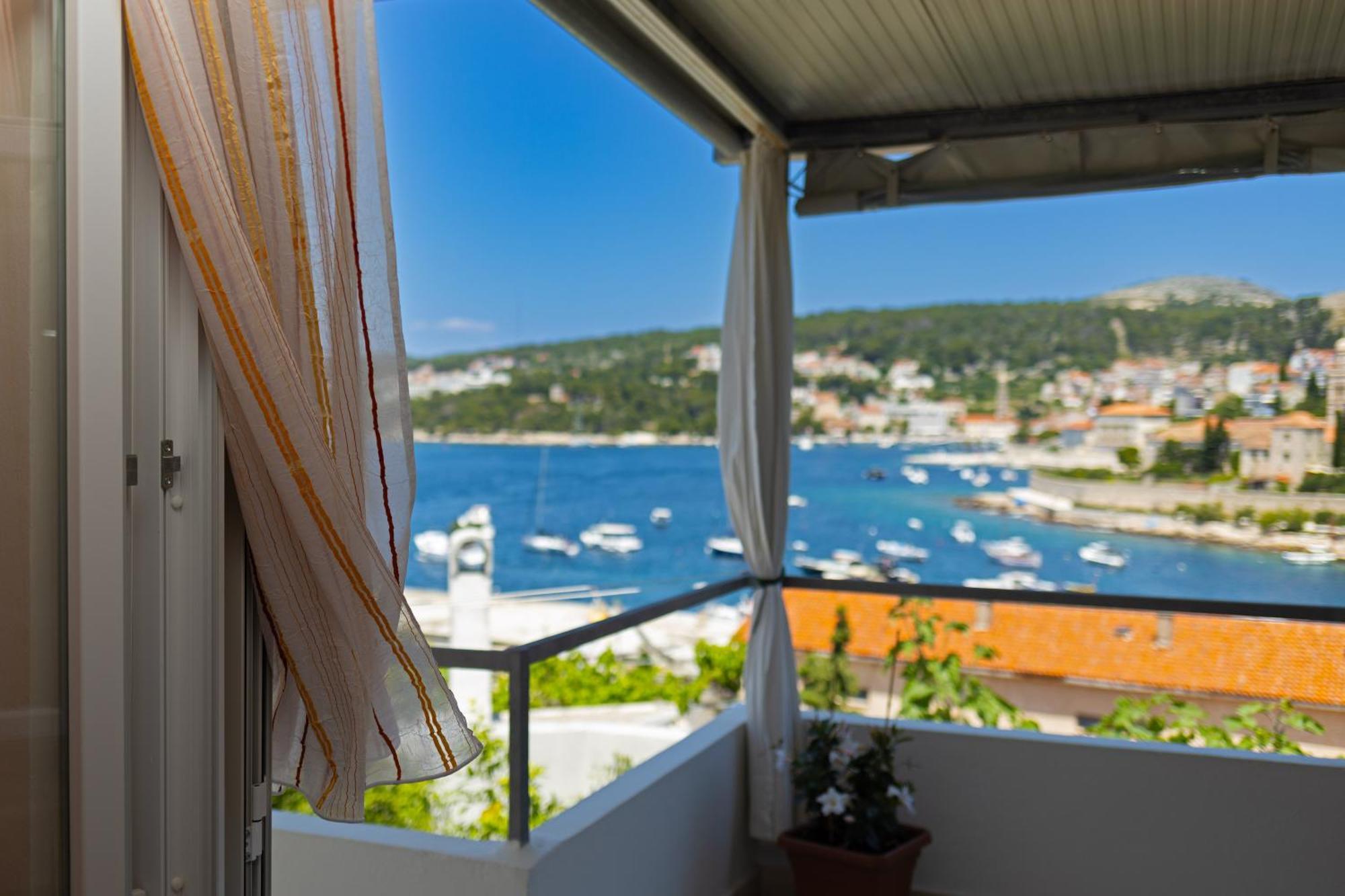 Guesthouse Seaview Hvar Town Extérieur photo